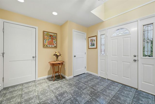 980 The Greenway, East Marion, NY 11939