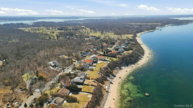 980 The Greenway, East Marion, NY 11939