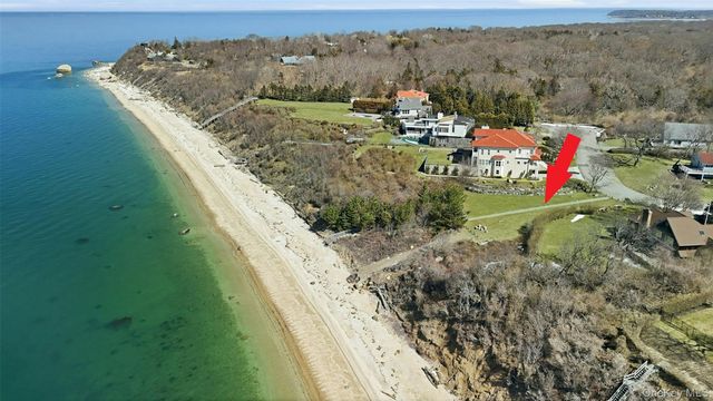 980 The Greenway, East Marion, NY 11939