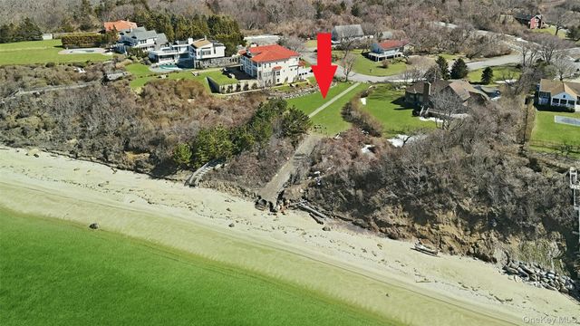 980 The Greenway, East Marion, NY 11939