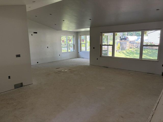 1437 BAUMGART ROAD, Green Bay, WI 54304