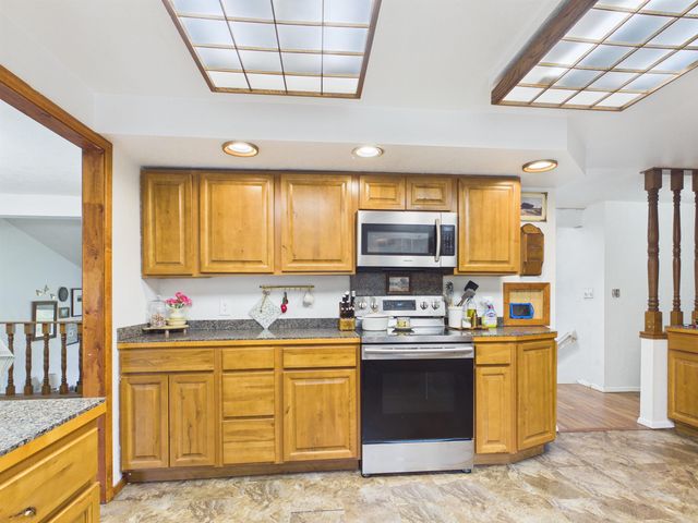 433 KIT BOULEVARD, North Pole, AK 99705