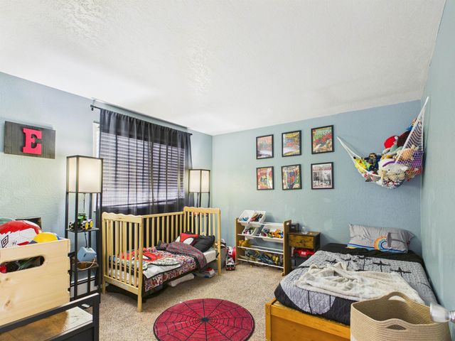 433 KIT BOULEVARD, North Pole, AK 99705