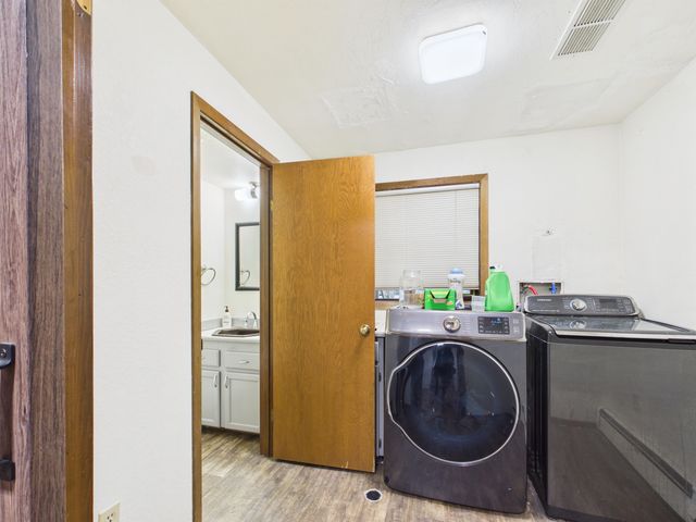 433 KIT BOULEVARD, North Pole, AK 99705