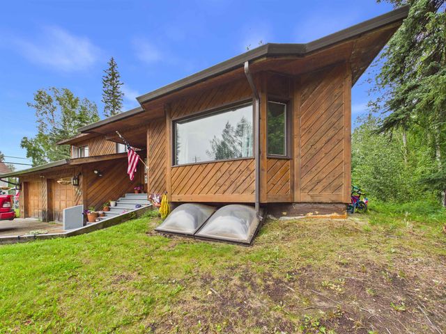 433 KIT BOULEVARD, North Pole, AK 99705