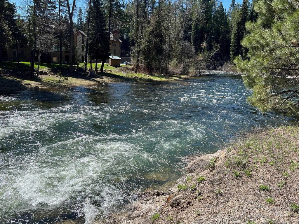 508 River St, McCall, ID 83638 photo 2