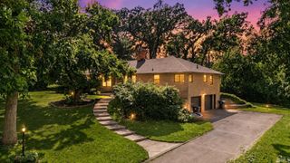 1105 White Oak Drive, South Bend, IN 46617