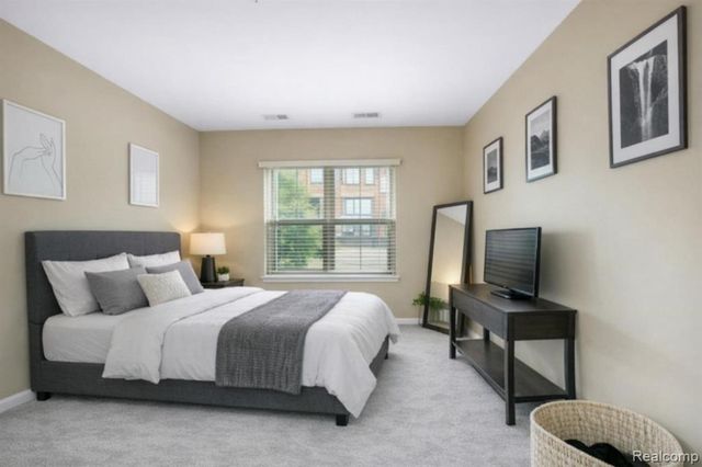 3027 Camden Drive, Troy, MI 48084