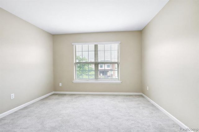 3027 Camden Drive, Troy, MI 48084