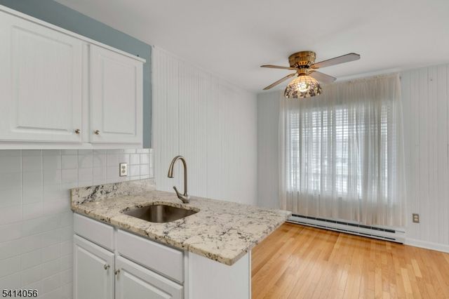 66 Village Green Rd Ondo, Bedminster Twp., NJ 07921