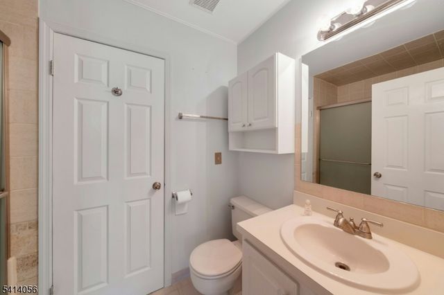 66 Village Green Rd Ondo, Bedminster Twp., NJ 07921