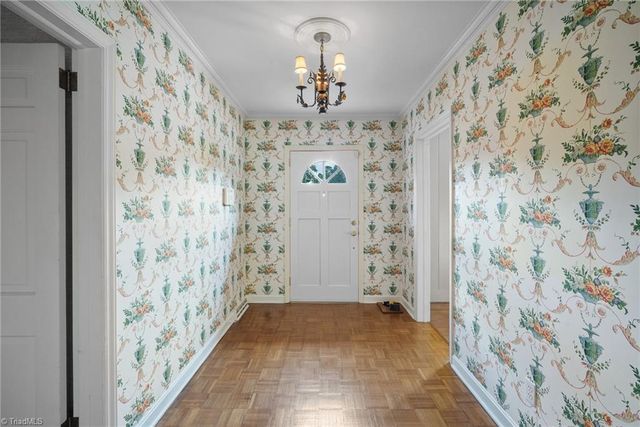 902 Sedgewick Lane, High Point, NC 27262