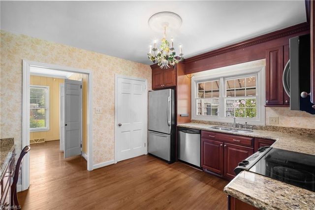 902 Sedgewick Lane, High Point, NC 27262