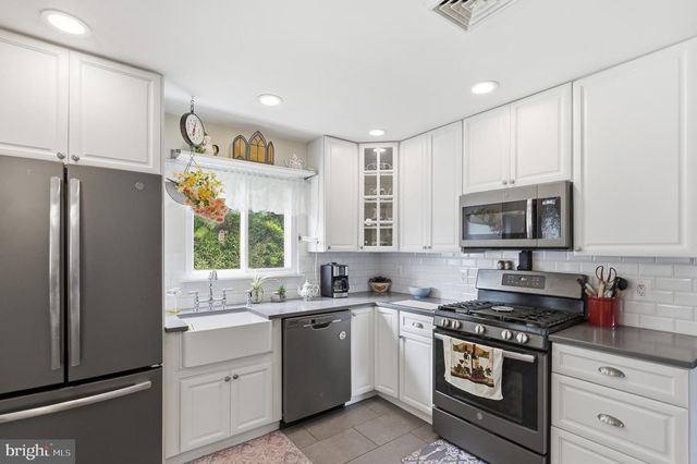 290 PHEASANT RUN, Feasterville Trevose, PA 19053