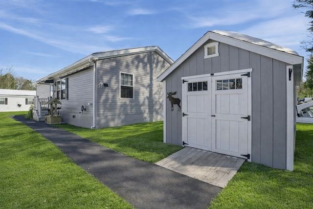 9 Lily Lane, Templeton, MA 01436