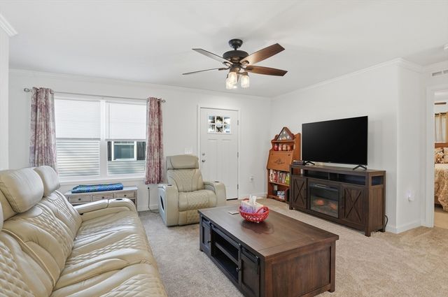 9 Lily Lane, Templeton, MA 01436