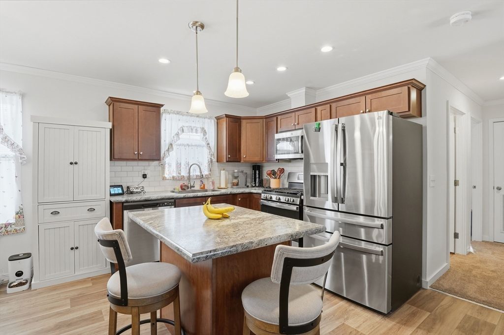 9 Lily Lane, Templeton, MA 01436