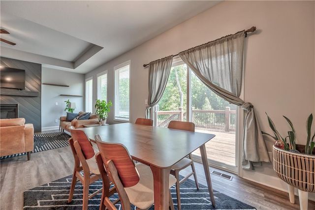 3704 NW 95th Street, Kansas City, MO 64154