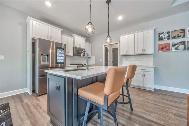 3704 NW 95th Street, Kansas City, MO 64154
