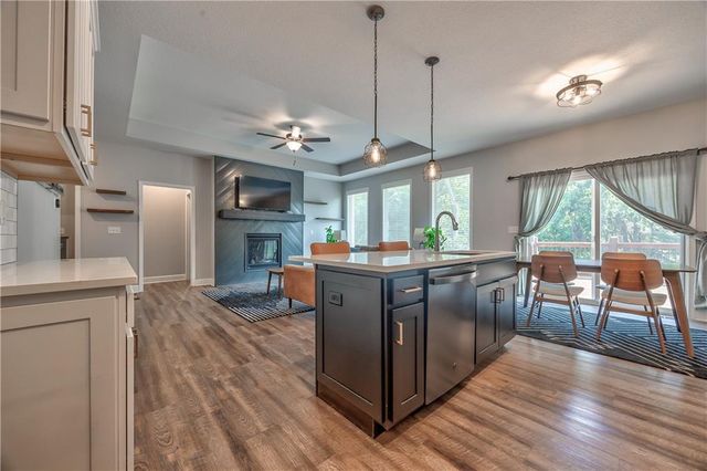 3704 NW 95th Street, Kansas City, MO 64154