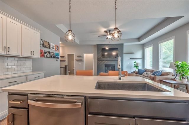 3704 NW 95th Street, Kansas City, MO 64154