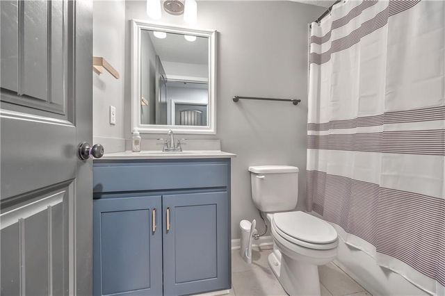 3704 NW 95th Street, Kansas City, MO 64154