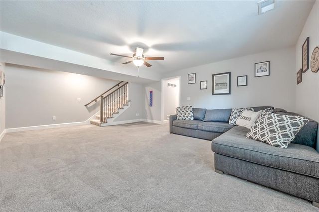 3704 NW 95th Street, Kansas City, MO 64154