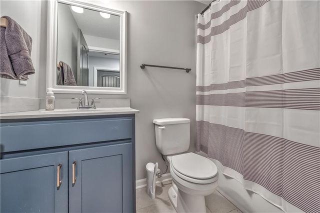 3704 NW 95th Street, Kansas City, MO 64154