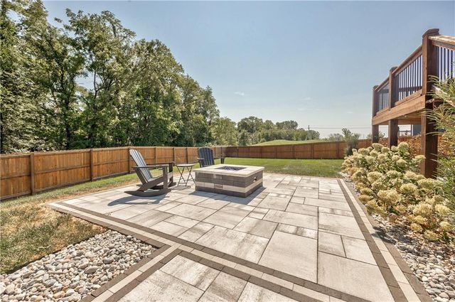 3704 NW 95th Street, Kansas City, MO 64154