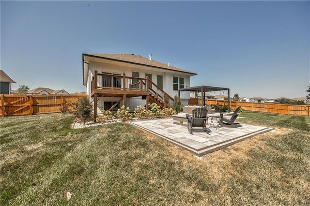3704 NW 95th Street, Kansas City, MO 64154