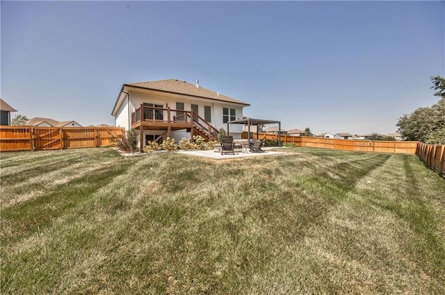 3704 NW 95th Street, Kansas City, MO 64154