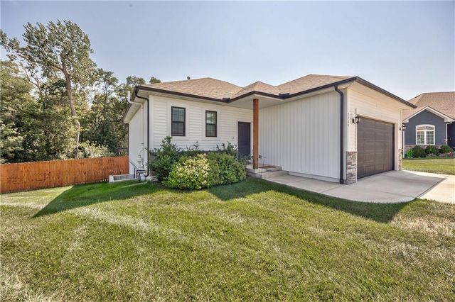 3704 NW 95th Street, Kansas City, MO 64154