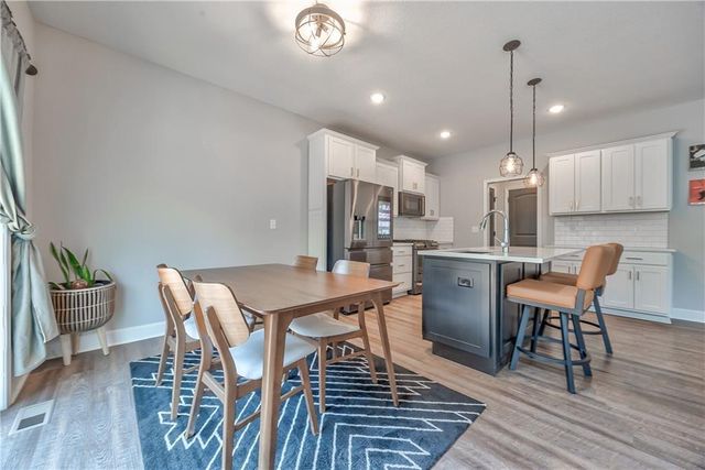 3704 NW 95th Street, Kansas City, MO 64154