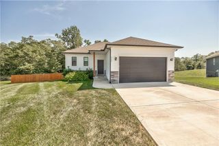 3704 NW 95th Street, Kansas City, MO 64154