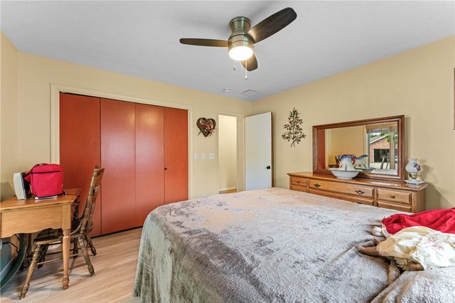 8 Hillcrest Drive, Eureka Springs, AR 72631