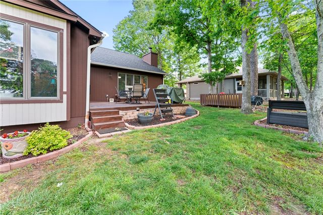 8 Hillcrest Drive, Eureka Springs, AR 72631