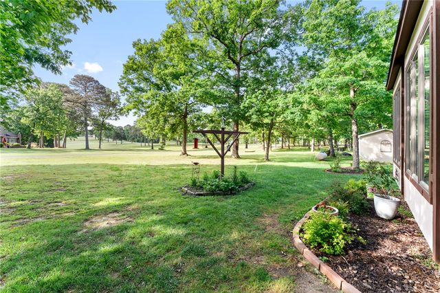 8 Hillcrest Drive, Eureka Springs, AR 72631