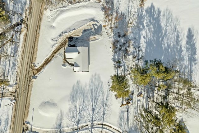 90 High Range Road, Londonderry, NH 03053