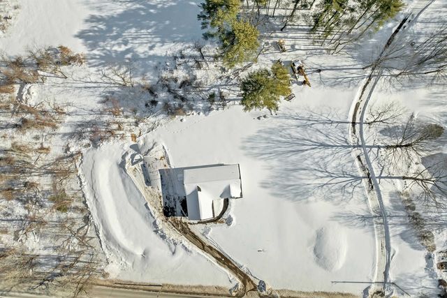 90 High Range Road, Londonderry, NH 03053