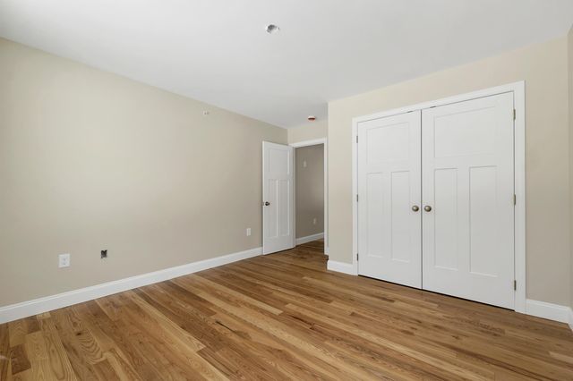 90 High Range Road, Londonderry, NH 03053