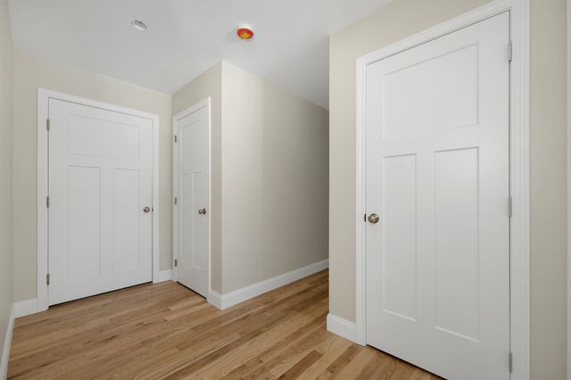 90 High Range Road, Londonderry, NH 03053