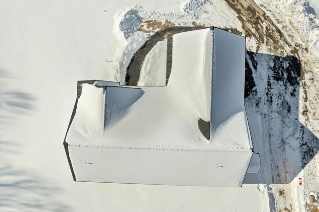 90 High Range Road, Londonderry, NH 03053