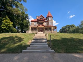 1635 20th Street, Rock Island, IL 61201