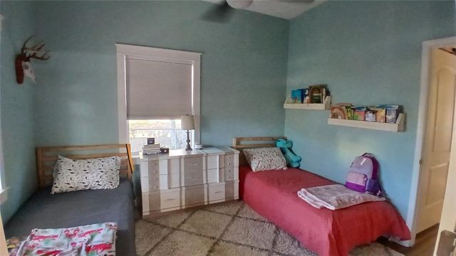 542 DIVISION STREET, Tarpon Springs, FL 34689