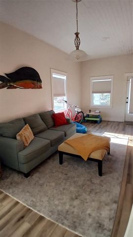 542 DIVISION STREET, Tarpon Springs, FL 34689