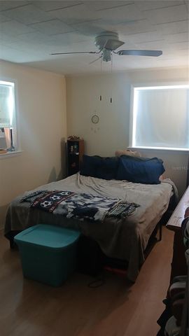 542 DIVISION STREET, Tarpon Springs, FL 34689