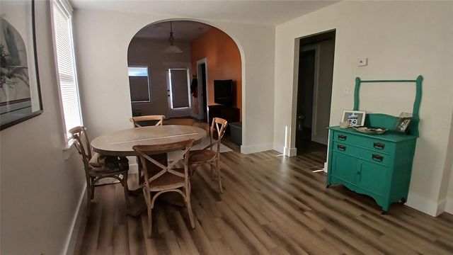 542 DIVISION STREET, Tarpon Springs, FL 34689