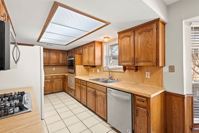 914 Green Canyon Drive, Mesquite, TX 75150