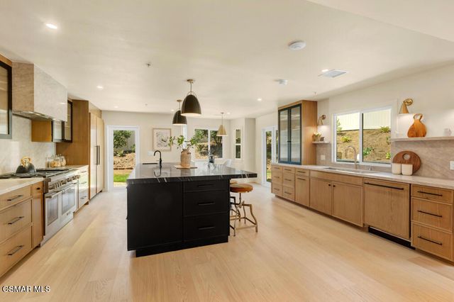 5354 Lewis Road, Agoura Hills, CA 91301
