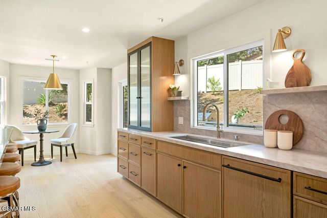 5354 Lewis Road, Agoura Hills, CA 91301